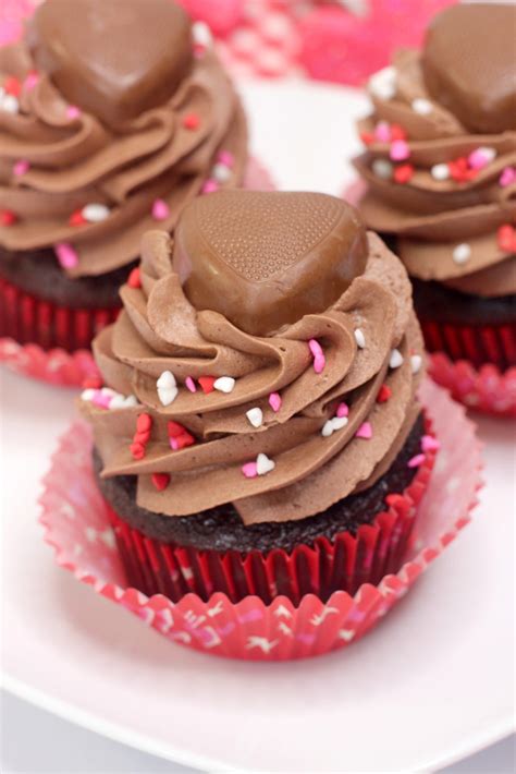 Chocolate Reese Peanut Butter Heart Cupcakes - My Uncommon Slice of ...