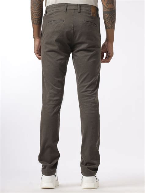 Light Pink Oversized T Shirt | Casual Fit in a Soft Shade | Wrogn