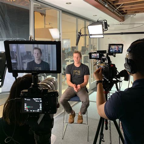 Interview Shot Composition 的图像结果