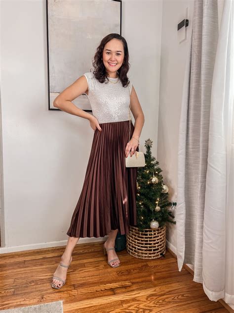What To Wear With A Long Pleated Skirt | Pleated long skirt, Sequins ...