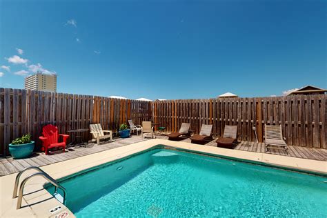 Emerald Seas - Seahorse - Vacation Rentals | Homes & Hideaways by World ...