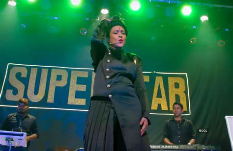 Purbo Poschim Dokkhin Uttor Ashbei Movie User Reviews & Ratings | Purbo ...