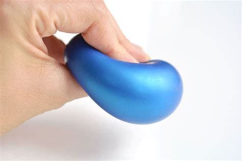 Exploding a Stress Ball 的图像结果