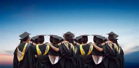 我校举行2021届留学生研究生毕业典礼-西南医科大学新闻网