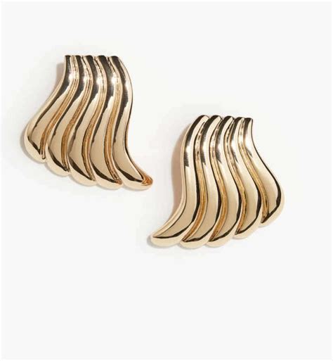 Making Waves With Ocean-Inspired Jewellery This Season | Grazia India