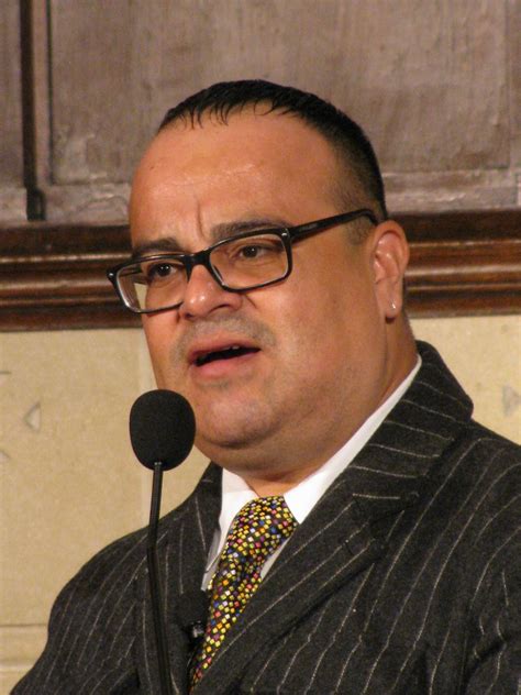 Frases de Rigoberto González (10 citas) | Frases de famosos