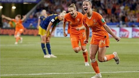 足球——女足世界杯：荷兰晋级半决赛_荷兰队