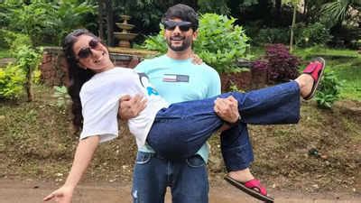 Sumbul Touqeer reacts to the ongoing tiff with Fahmaan Khan; says, 'Hum ...