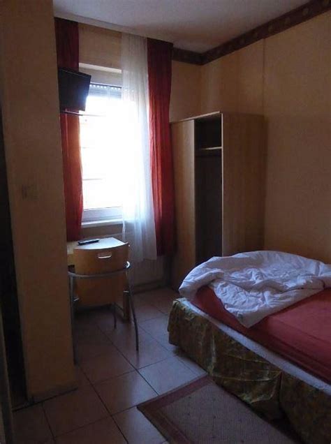 HOTEL NELLO (Offenbach) - Hotel Reviews, Photos, Rate Comparison ...