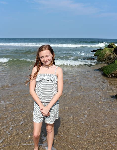 Beach Tweens In Shorts at Sebastian Spargo blog