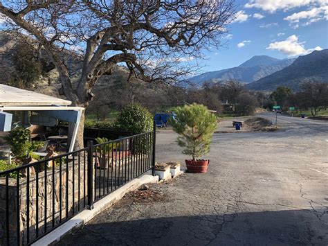 SIERRA LODGE - Prices & Hotel Reviews (Three Rivers, CA)