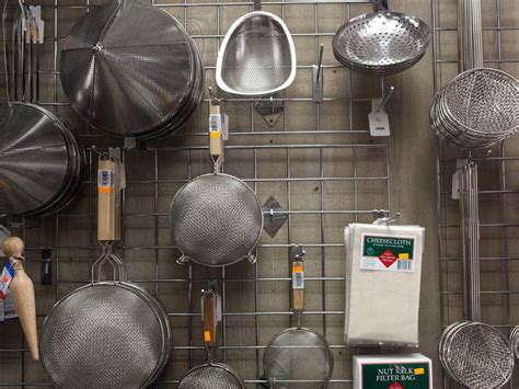 Kitchenware Shops 的图像结果