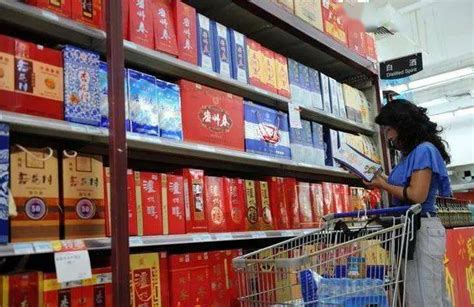 中国酒业协会：2021年中国酒业销售收入8687亿元..._产业_宋书玉_酒类