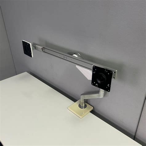 Lock Humanscale Dual Monitor Arms 的图像结果