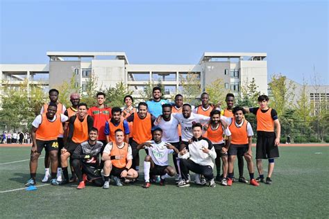 我校与江苏大学联合举办国际学生足球友谊赛-海外教育学院