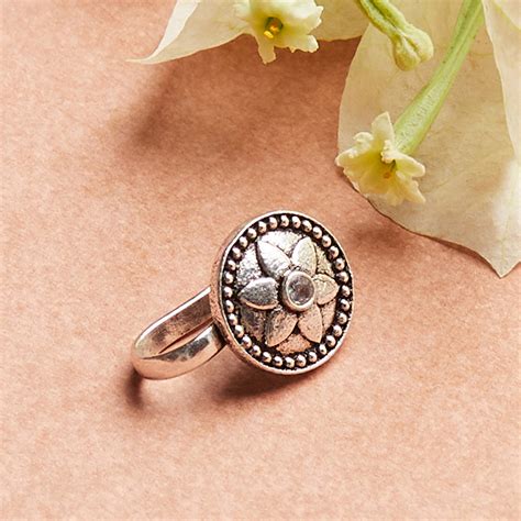 Indie Collectibles Oxidised Nose Pin – VOYLLA