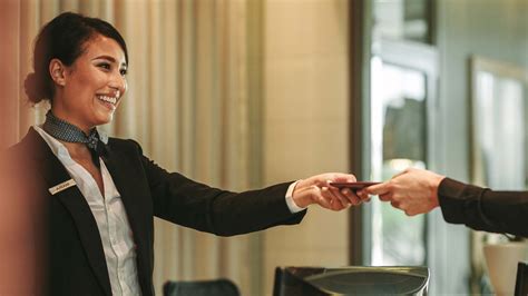 Visa Infinite Credit Card - Get Exclusive Benefits | Emirates NBD