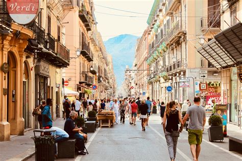 10 Best Places to Shop in Greece: Shopoholic's Paradise!