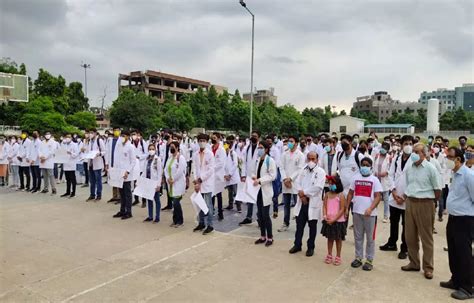 Fighting for their greenspace, UCMS Medicos, GTB Doctors protest ...