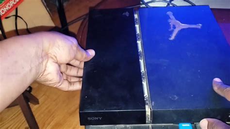 How to Open a PS4 的图像结果