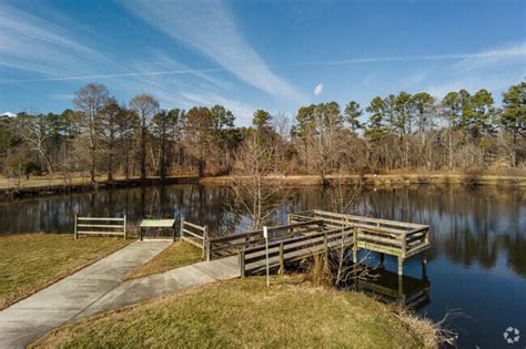 Oxon Hill, MD City Guide | About Living in Oxon Hill - Homes.com