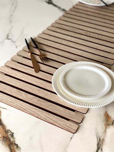 Elm Foldable Table Runner - Cream (6 Feet) – Mason Home