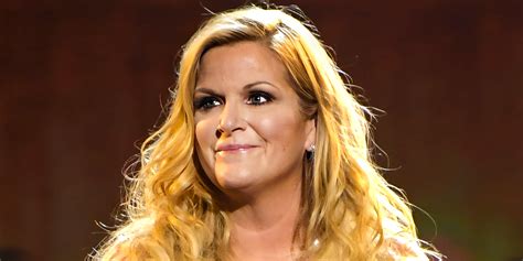 Trisha Yearwood, 59, Flaunts New 'Skinny' Figure in Tight Jeans ...