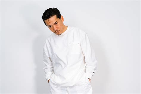 W.J.P Feel Tech neo relax ls Tee | white.japan.project