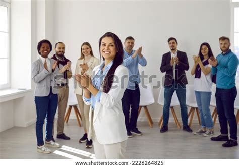 Multiracial Business People 的图像结果