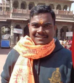 Bicycle puncture boy became DM Saheb, 32nd rank in IAS exam, waved the ...