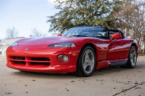 93-Mile 1992 Dodge Viper RT/10 for sale on BaT Auctions - sold for $170,000 on January 6, 2023 ...