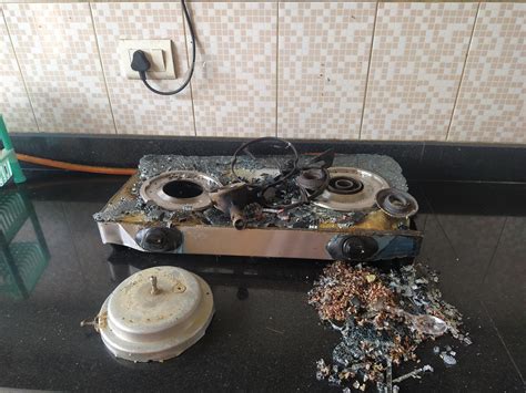 How Does A Pressure Cooker Bomb Work How Pressure Cookers Work