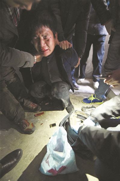 南京警方摧毁跨省贩毒团伙 “毒枭”竟放声痛哭（图）_江苏频道_凤凰网