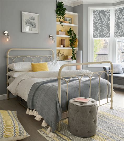 bedroom decorating ideas laura ashley