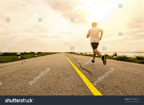 Stock Man Running 的图像结果