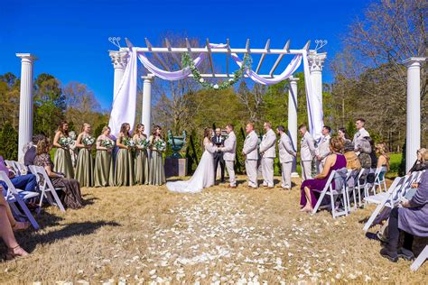 14 Ideas For Matching Your Dress To Your Spring Wedding Venue - Garden Parties To Beach ...