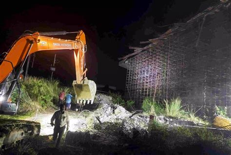 Portion of under-construction bridge collapses in Bihar