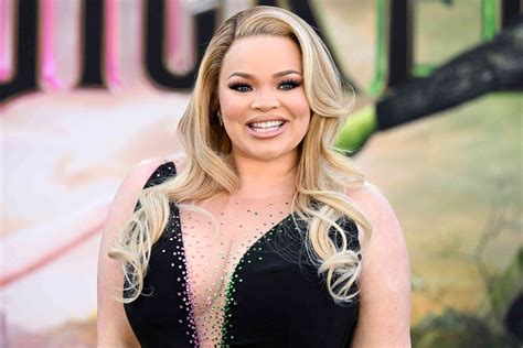 Trisha Paytas Says Bowen Yang Is Her 'Favorite' After 'SNL' Appearance ...