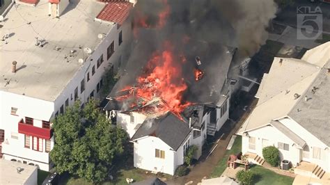 Firefighters battle raging duplex fire in Glendale | KTLA