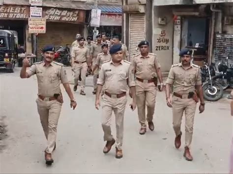 Bharuch City Police Division organized a flag march on the route of ...