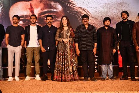 Chiranjeevi, Vijay Sethupathi, Sudeep promote Sye Raa Narasimha Reddy ...
