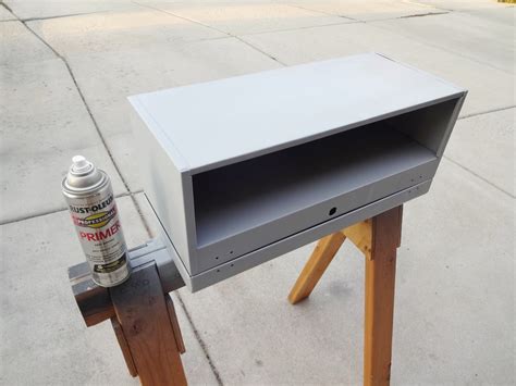 Rusty Tool Box Repair 的图像结果