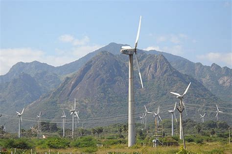 Wind power tariffs hit new low in push for renewables