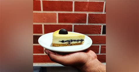 Fix Your Dessert Cravings At This Cute Little Bakery In Shivaji Nagar | LBB