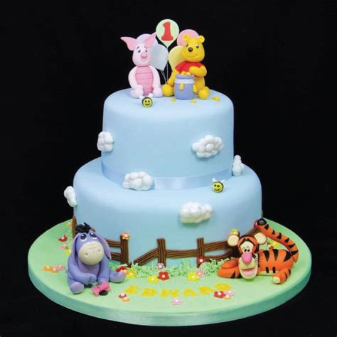 Online pooh designer cake Delivery | GoGift