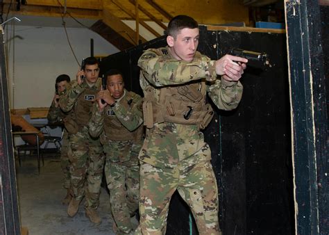 55th SFS, Federal Air Marshals conduct combine training > Offutt Air Force Base > Article Display