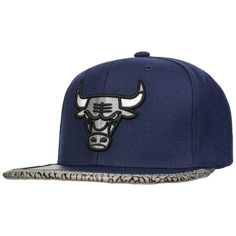 Chicago Bulls Snapback Cap by Mitchell & Ness - 39,95