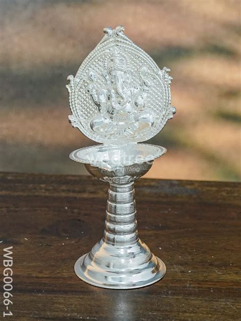 German Silver Diya with Kuthuvilakku Stand - WBG0066 – Wedtree