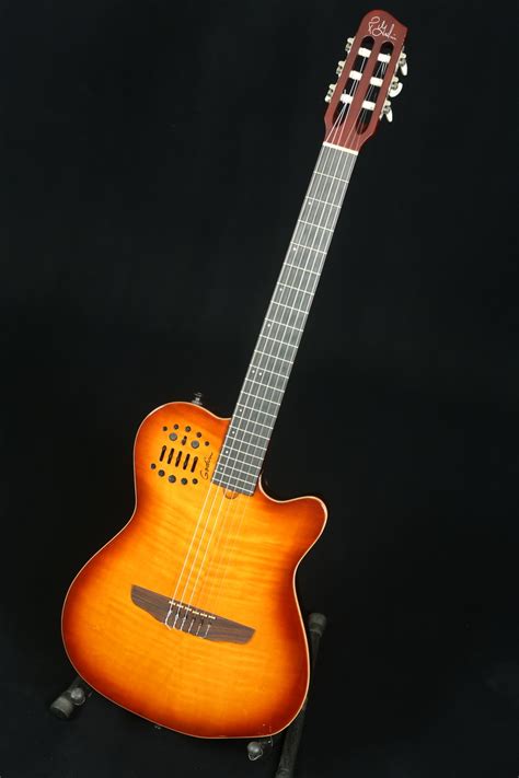 Stringing Nylon String Guitar 的图像结果