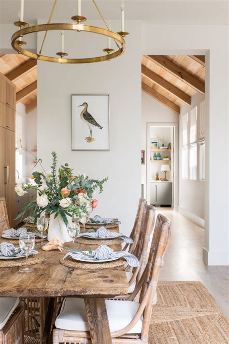 https://www.homebunch.com/wp-content/uploads/2023/06/Coastal-Farmhouse-South-carolina-home-with-coastal-farmhouse-interiors.jpg